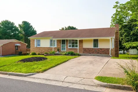 319 Ann Street Staunton VA 24401