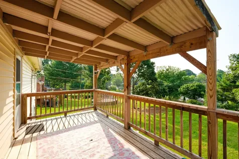 319 Ann Street Staunton VA 24401