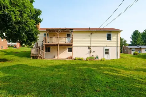 319 Ann Street Staunton VA 24401