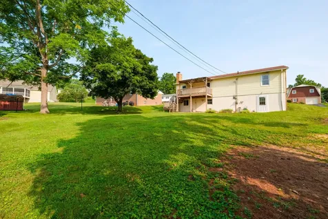 319 Ann Street Staunton VA 24401