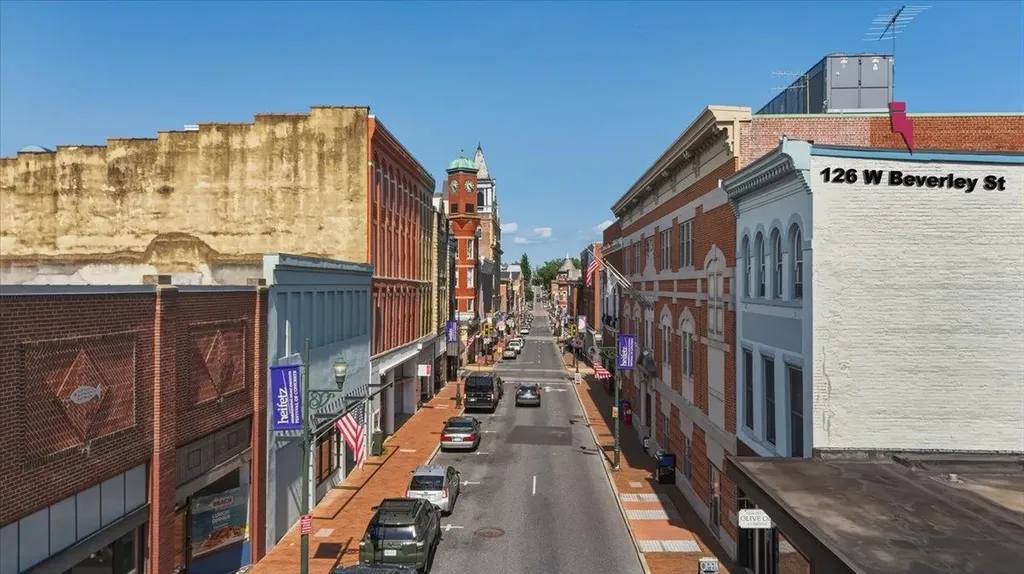 126 Beverley Street W Staunton VA 24401