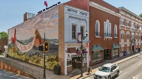 102 Beverley Street W Staunton VA 24401