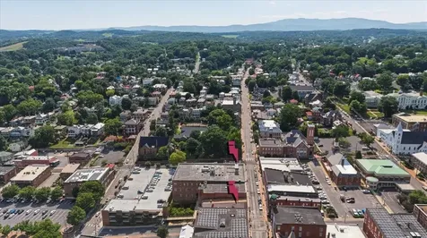 102 Beverley Street W Staunton VA 24401
