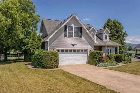242 Kensington Drive Elkton VA 22827