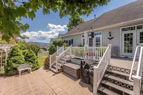 242 Kensington Drive Elkton VA 22827