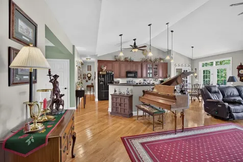242 Kensington Drive Elkton VA 22827