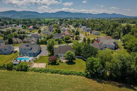 242 Kensington Drive Elkton VA 22827