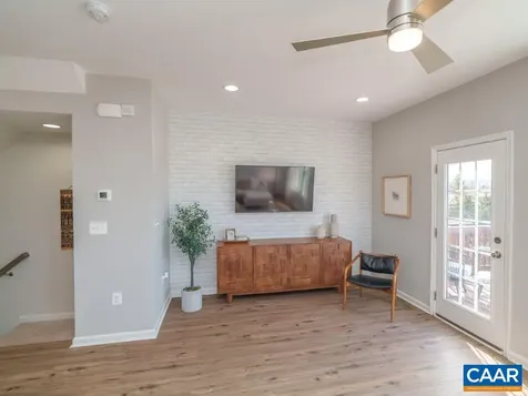 112 Oakshire Court Waynesboro VA 22980