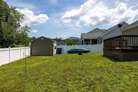 1450 Mandolin Avenue Grottoes VA 24441