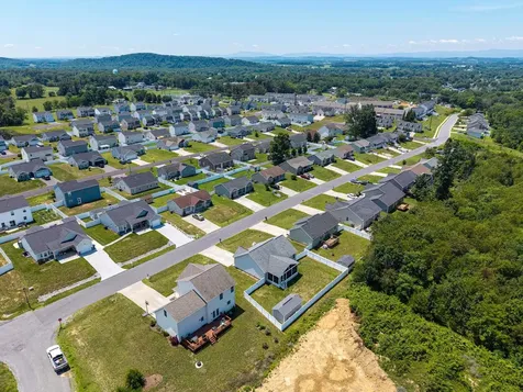 1450 Mandolin Avenue Grottoes VA 24441