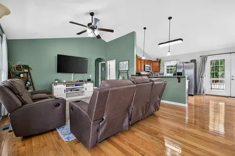 1450 Mandolin Avenue Grottoes VA 24441