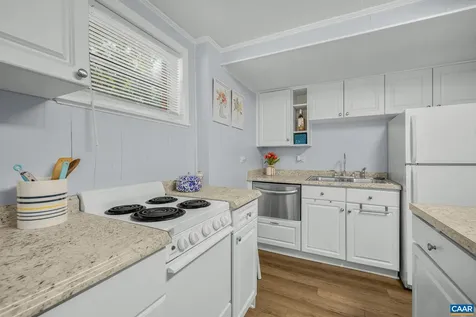 1715 A & B Cherry Avenue Charlottesville VA 22903