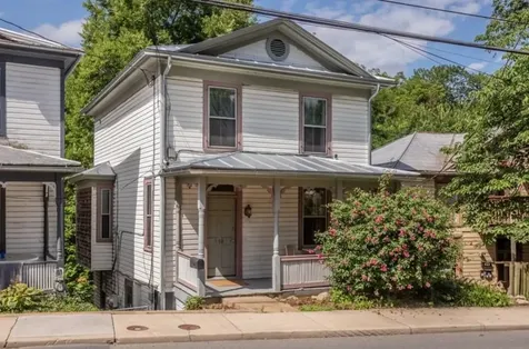 940 Beverley Street W Staunton VA 24401