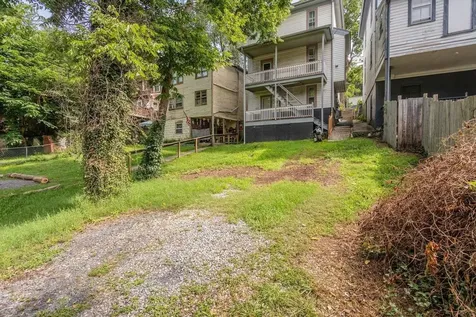 940 Beverley Street W Staunton VA 24401
