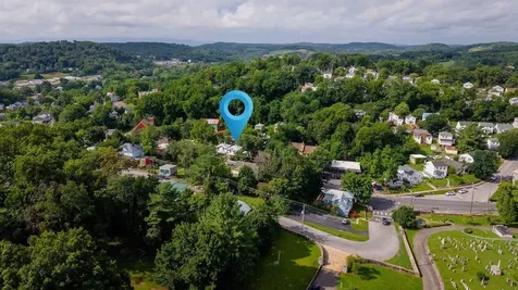 940 Beverley Street W Staunton VA 24401