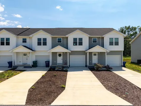121 21st Street Grottoes VA 24441