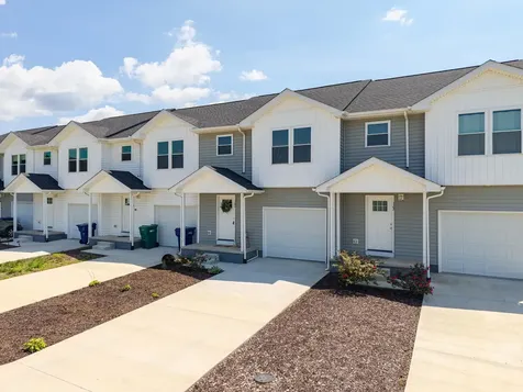 121 21st Street Grottoes VA 24441