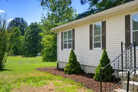 2882 East Side Highway Crimora VA 24431