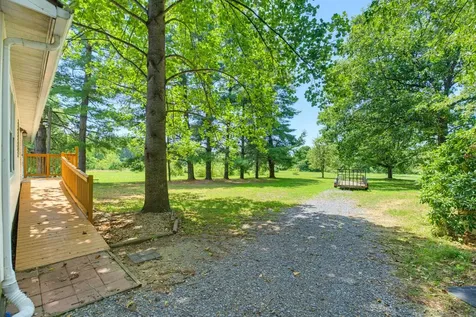 2882 East Side Highway Crimora VA 24431