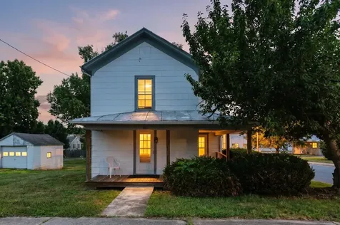 489 Charlotte Avenue N Waynesboro VA 22980