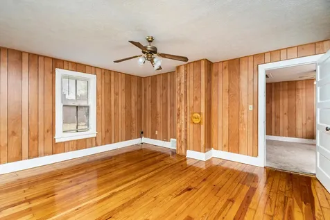 489 Charlotte Avenue N Waynesboro VA 22980