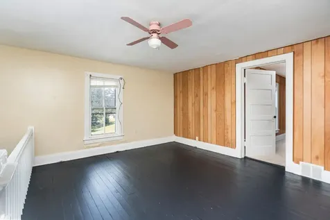 489 Charlotte Avenue N Waynesboro VA 22980