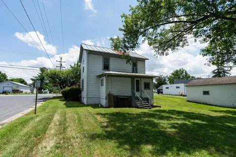 489 Charlotte Avenue N Waynesboro VA 22980