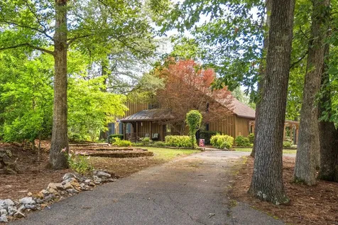620 Walnut Hills Road Staunton VA 24401