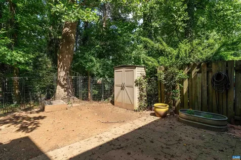 652 Lockesley Terrace Charlottesville VA 22903