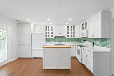 652 Lockesley Terrace Charlottesville VA 22903