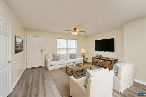 537 Edwardian Lane Waynesboro VA 22980
