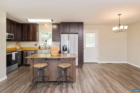537 Edwardian Lane Waynesboro VA 22980