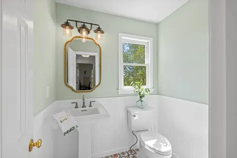 625 Essex Drive Staunton VA 24401
