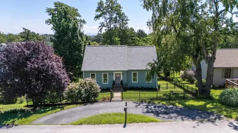625 Essex Drive Staunton VA 24401