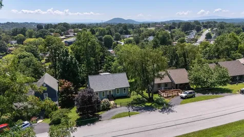 625 Essex Drive Staunton VA 24401