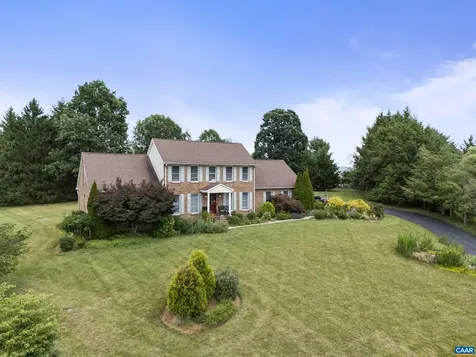 23 Christopher Court Waynesboro VA 22980