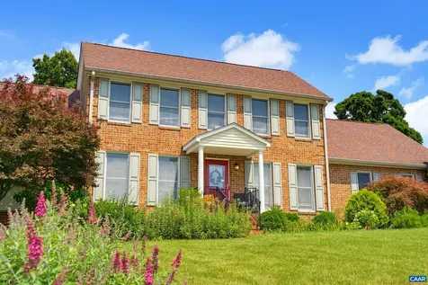 23 Christopher Court Waynesboro VA 22980