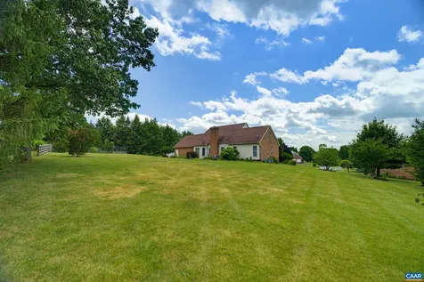23 Christopher Court Waynesboro VA 22980