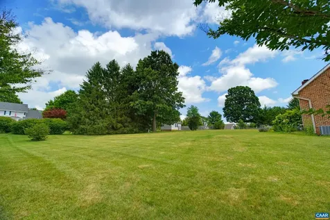 23 Christopher Court Waynesboro VA 22980