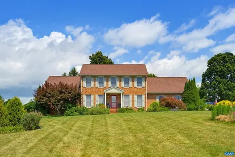 23 Christopher Court Waynesboro VA 22980