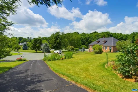 23 Christopher Court Waynesboro VA 22980