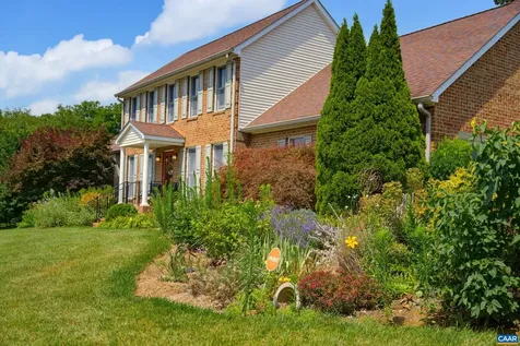 23 Christopher Court Waynesboro VA 22980