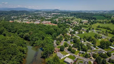 503 Riverside Drive E Bridgewater VA 22812
