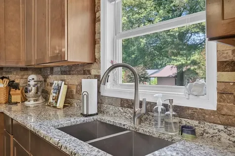 503 Riverside Drive E Bridgewater VA 22812