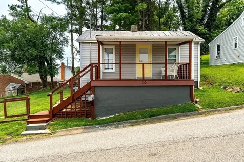 110 Gay Street W Staunton VA 24401
