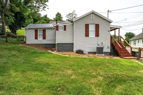 110 Gay Street W Staunton VA 24401