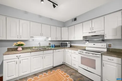 102 Mansfield Court Charlottesville VA 22903