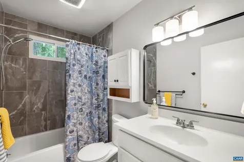 102 Mansfield Court Charlottesville VA 22903