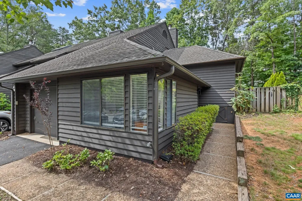 101 Blithe Court Charlottesville VA 22901