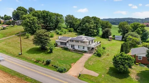 639 Silver Lake Road Dayton VA 22821